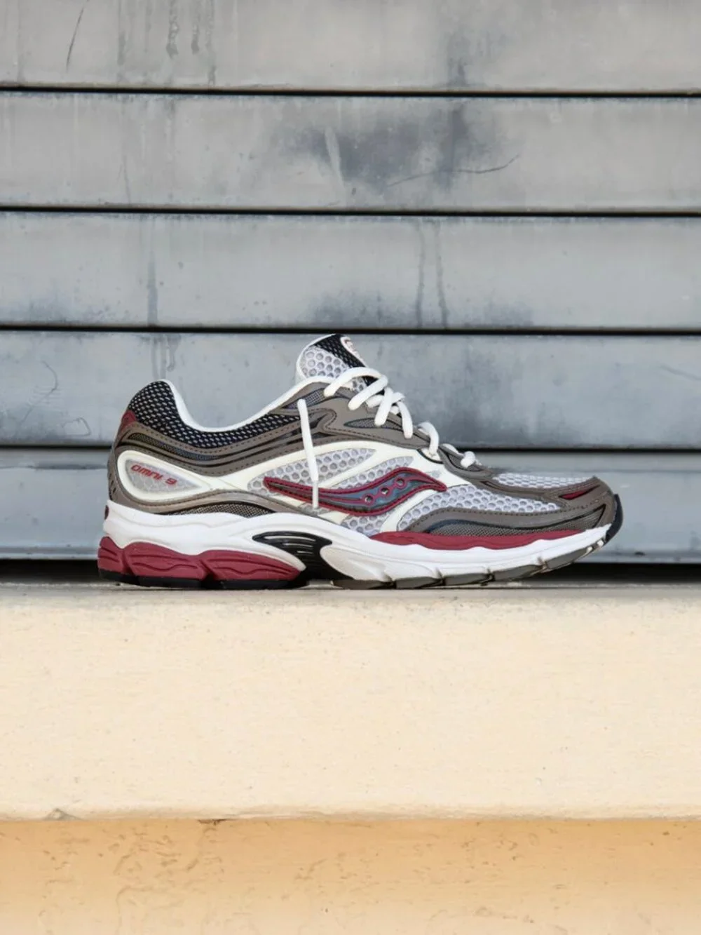 Saucony Progrid Omni 9 - Picture 4 of 5